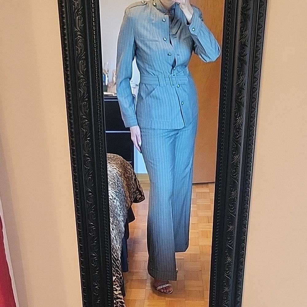 Chic Military-Inspired Gray Herringbone Pantsuit, Belt, Cuffs, Relaxed Fit, 8-10